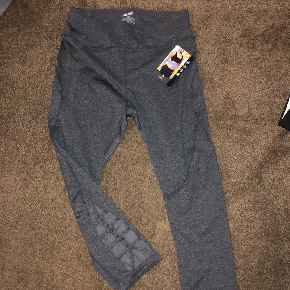 AVIA workout cropped leggings